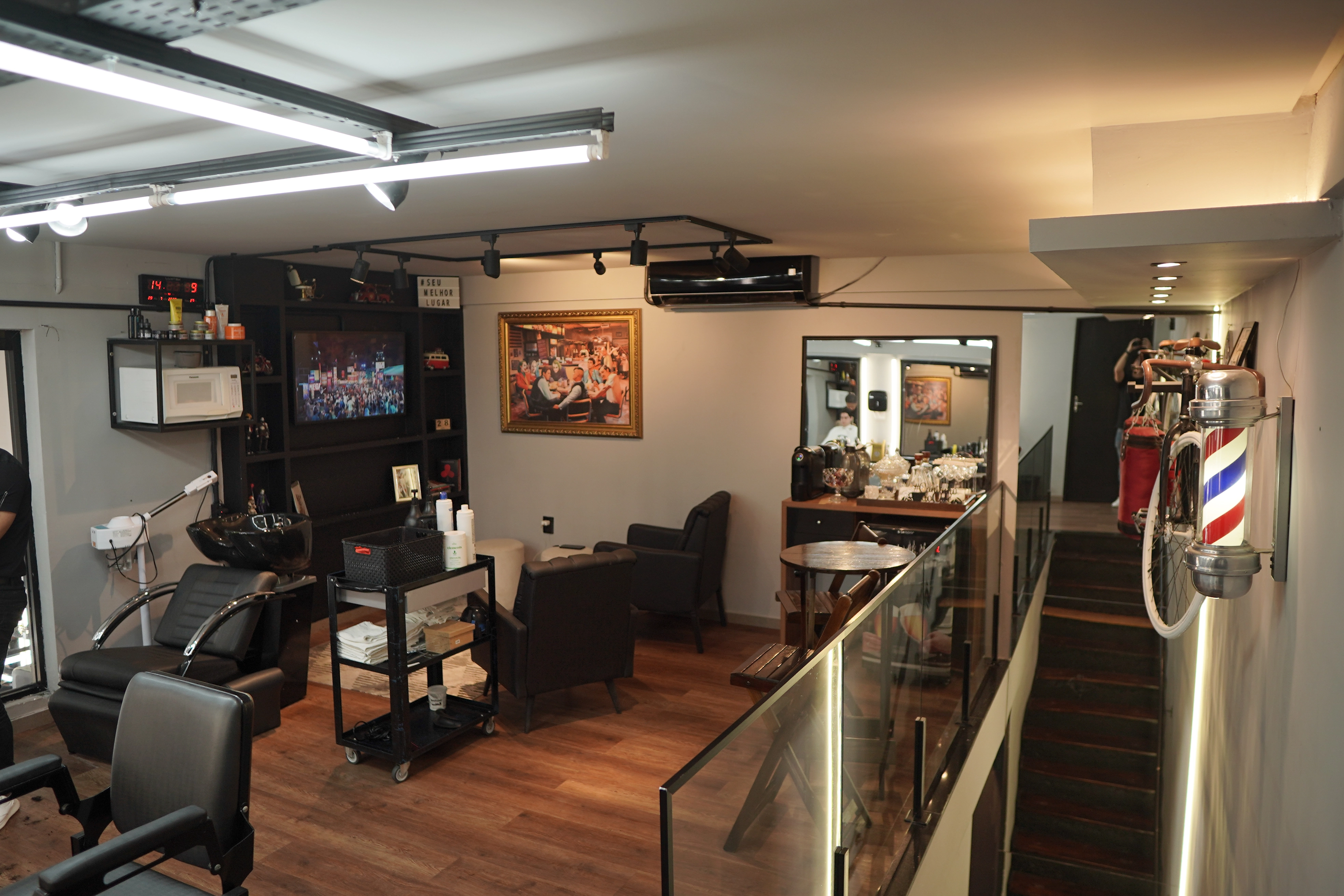 Ambiente interno Plaza Barbearia